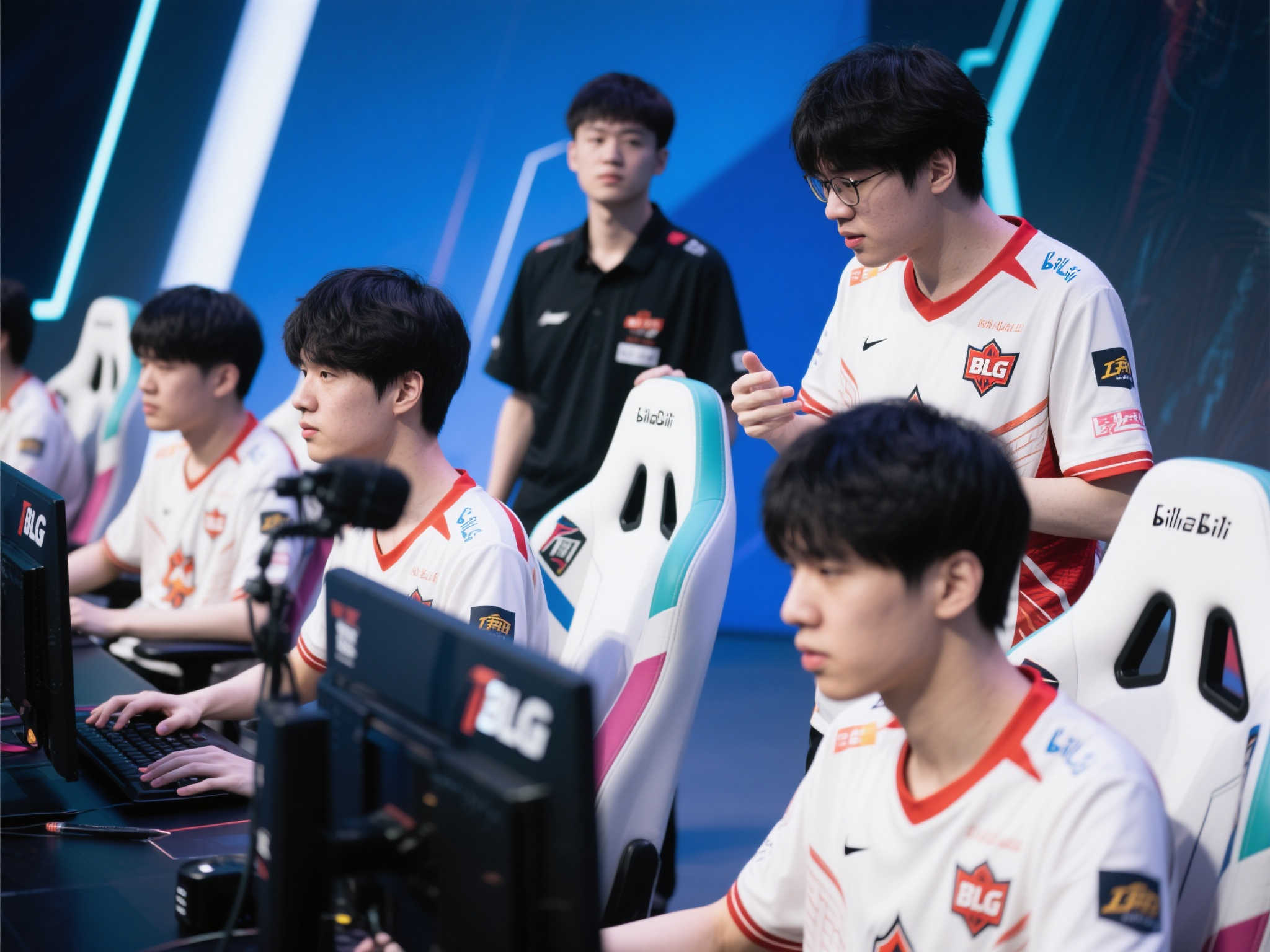 BLG表现实属不佳,管泽元:还未启程,他们已濒临淘汰! BLG表现实属不佳,管泽元:还未启程,他们已濒临淘汰!